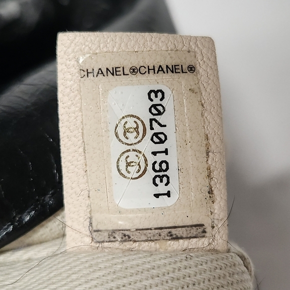 Chanel Black Double Stitched Quilted Leather Chain Bag - Picture 10 of 16